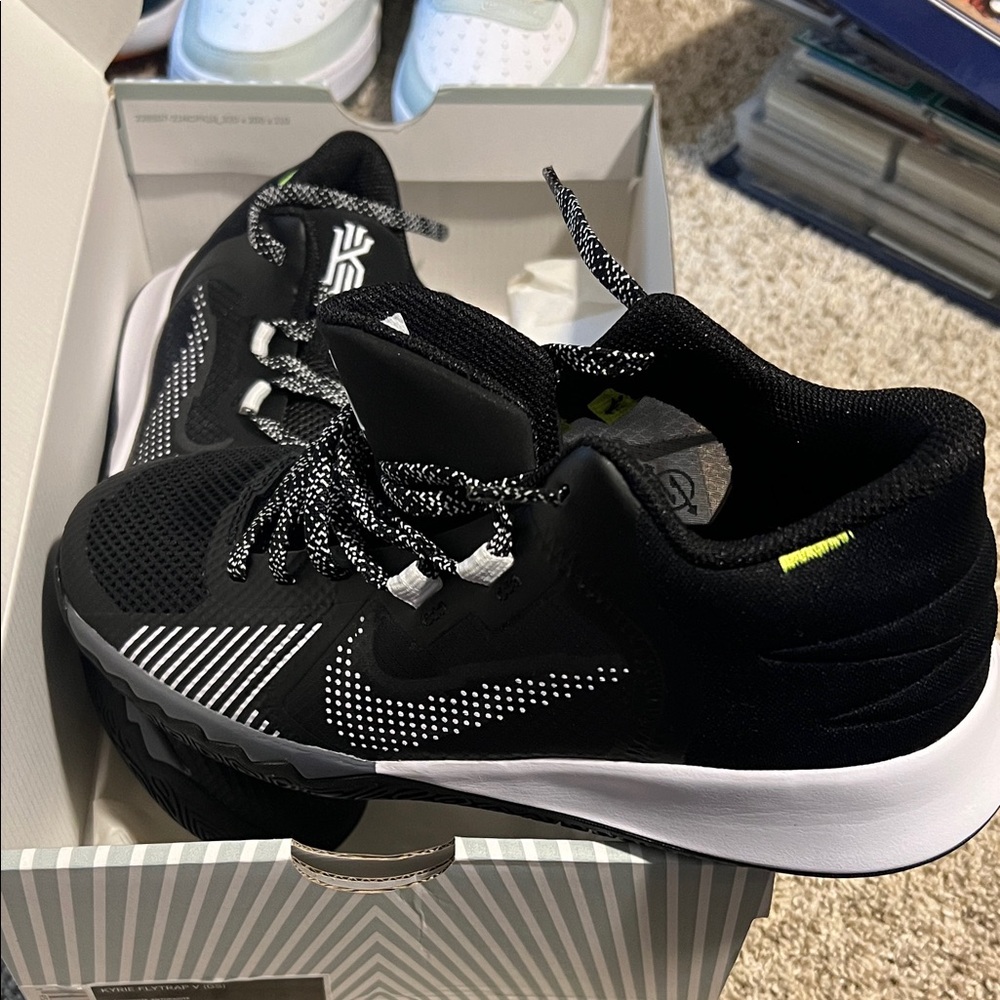 Kyrie Basketball shoes